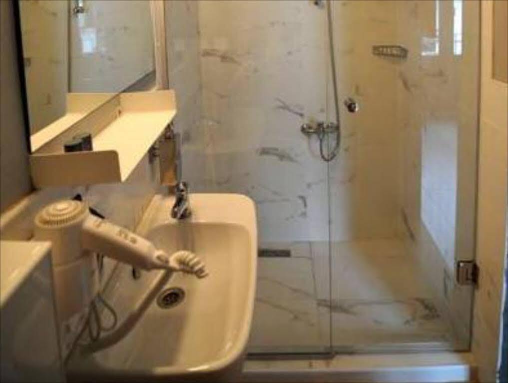 Taksim Safe House Hotel อิสตันบูล ภายนอก รูปภาพ