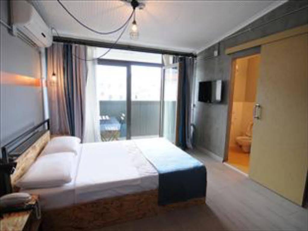 Taksim Safe House Hotel อิสตันบูล ภายนอก รูปภาพ
